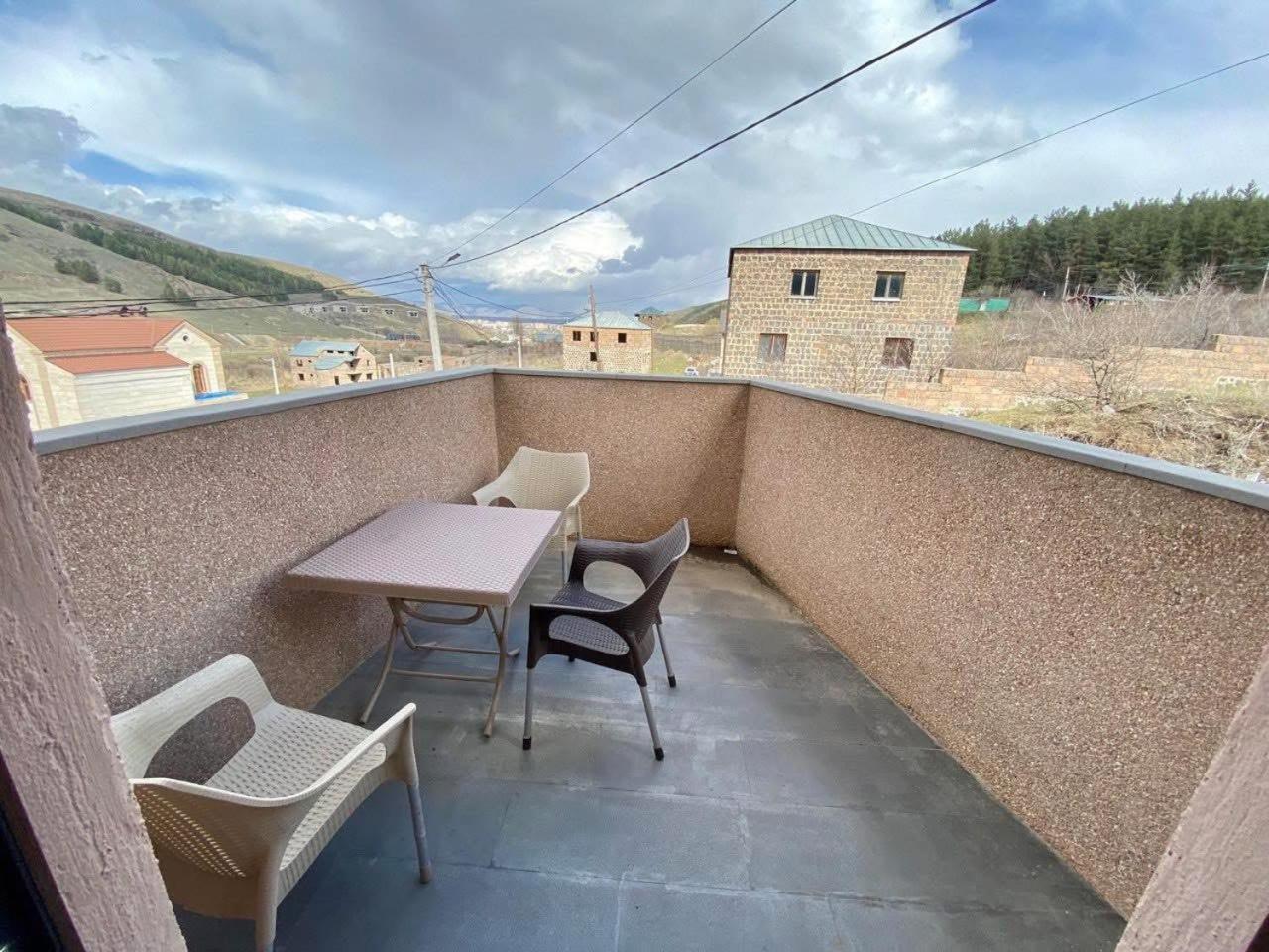 Tsaghkadzor Inn Hotel Exteriör bild
